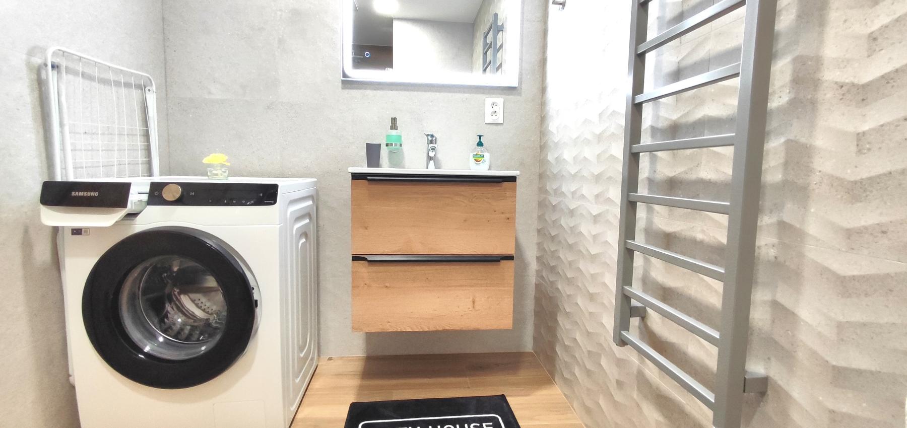 Na predaj supermoderný 2 izbový byt s dvomi loggiami v centre mesta pri OC NOVUM, Kúpeľná