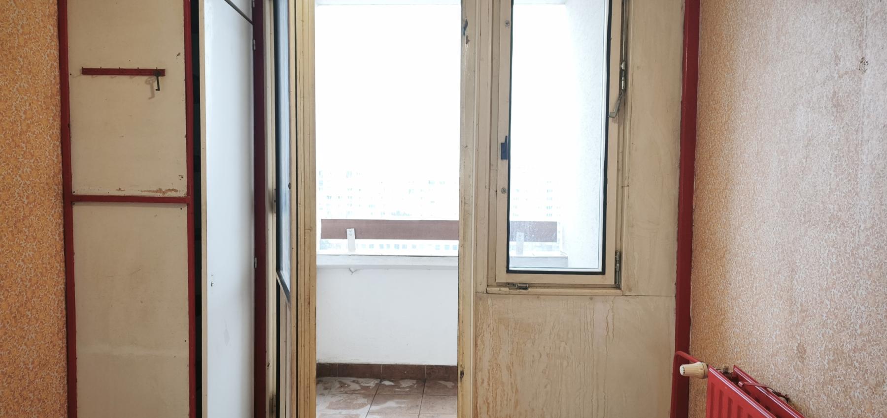 Na predaj vyprataný 2 izbový byt 50 m2, v pôvodnom stave v skvelej lokalite KVP, Jasuschova ulica