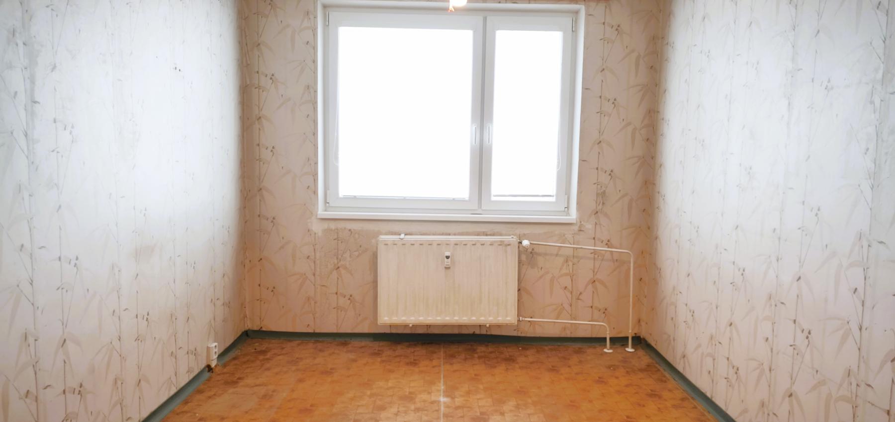 Na predaj vyprataný 2 izbový byt 50 m2, v pôvodnom stave v skvelej lokalite KVP, Jasuschova ulica