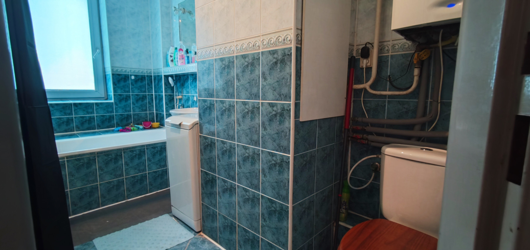 Voľný ihneď.....2 izbový byt Levočská ulica, vlastné kúrenie, balkón, zariadený