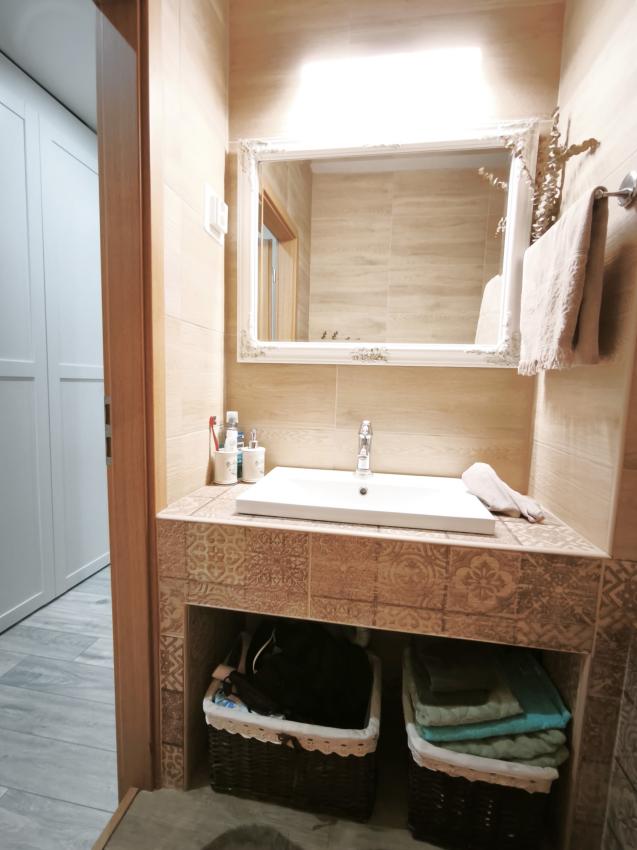 3 izbový byt "francúzska elegancia" v tichej slnečnej časti Sekčova, Popradská, extra veľký balkón, kompletne zariadený