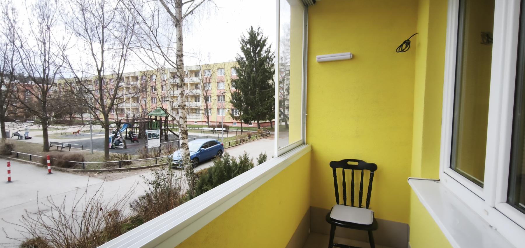 Voľný ihneď ... prenájom zrekonštruovaný 2 izbový byt s loggiou Československej armády, zariadený