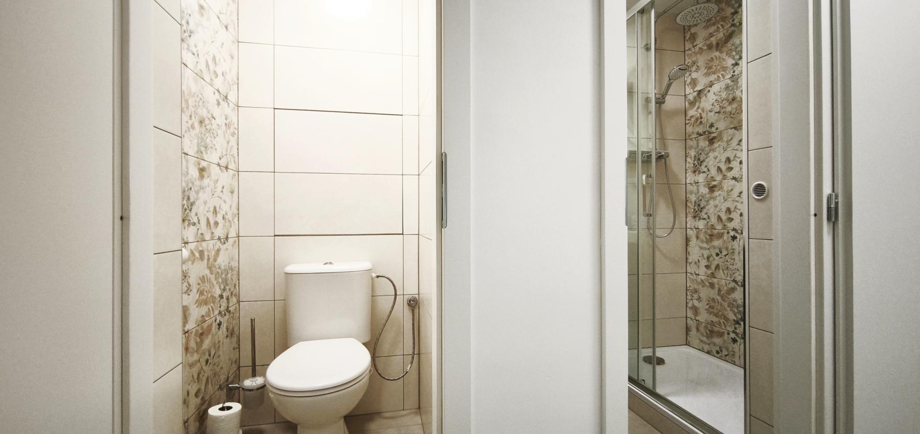 Voľný ihneď ... prenájom zrekonštruovaný 2 izbový byt s loggiou Československej armády, zariadený