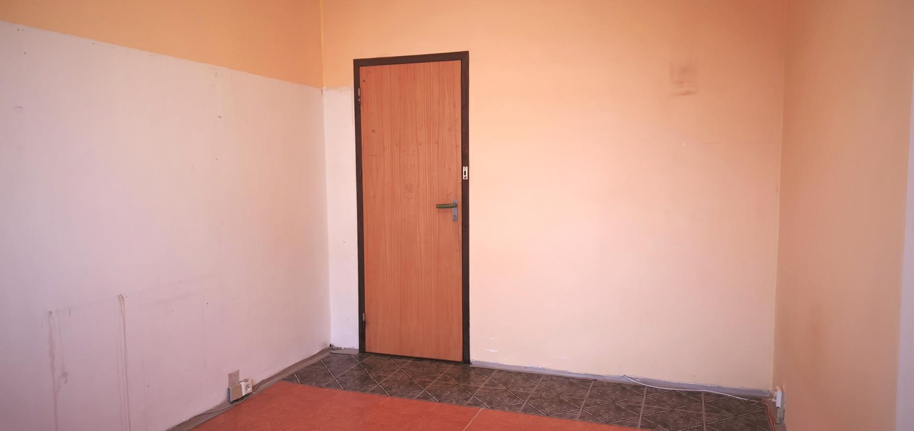 Na predaj lukratívny 4 izbový byt s nadrozmernou loggiou, Mirka Nešpora pri MŠ, pôvodný stav