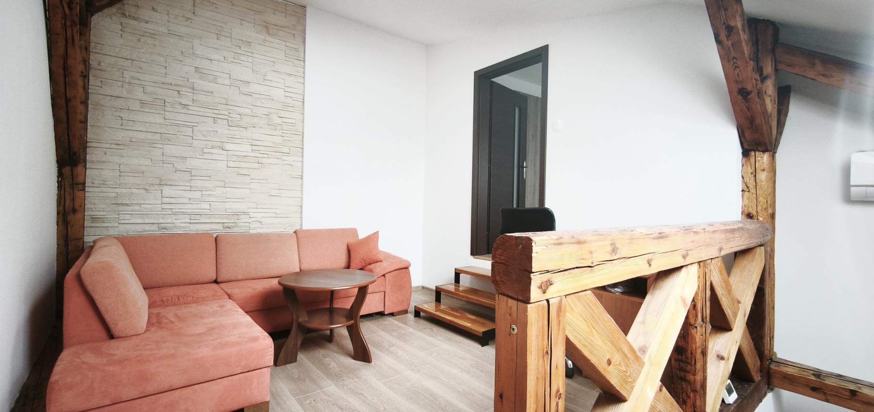 Atypický viacúrovňový mezonet v centre mesta pre 4-6 ľudí, Slovenská ulica, s parkovaním