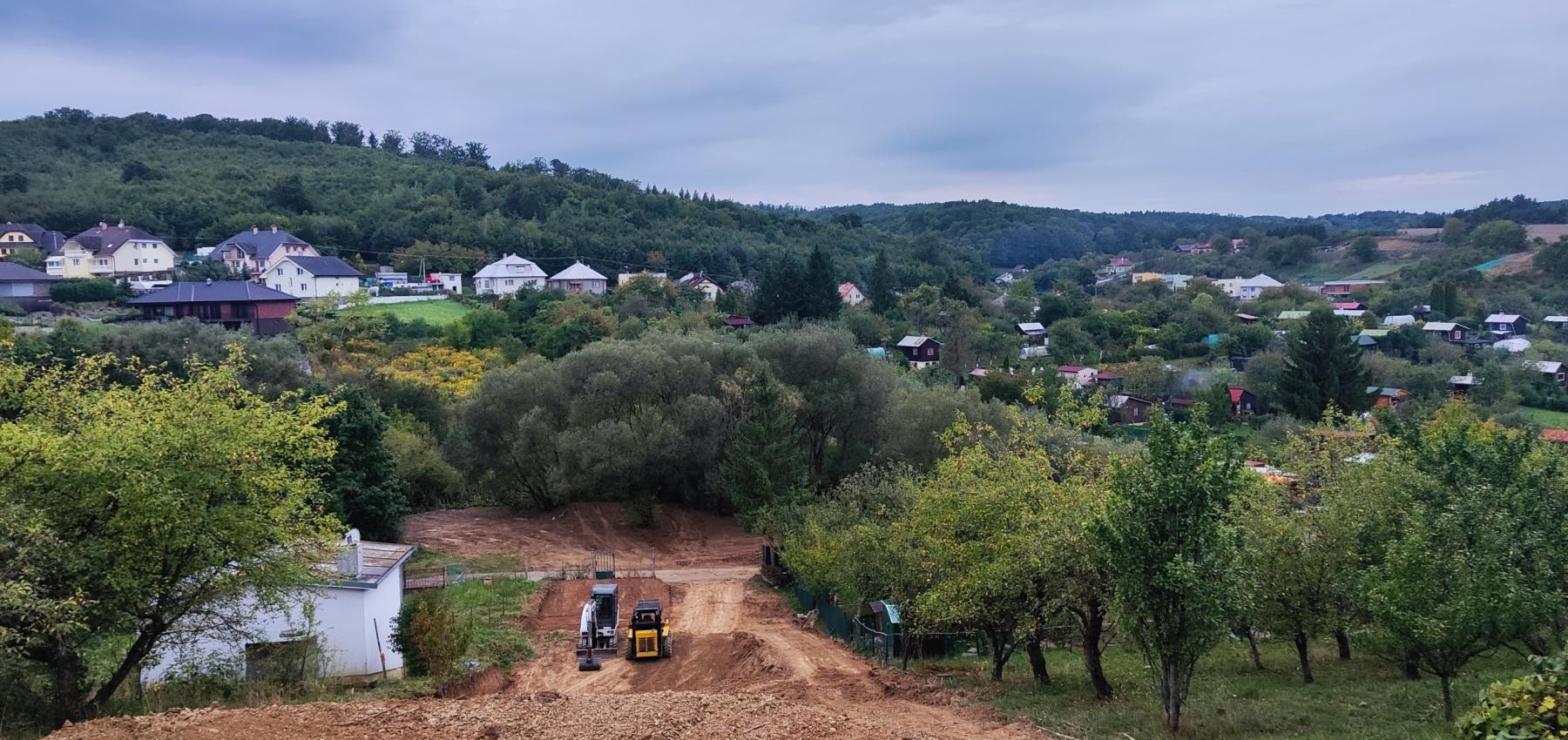 Stavebný pozemok Prešov, Zajačia ulica, vhodný na terasovú výstavbu, s nádherným výhľadom