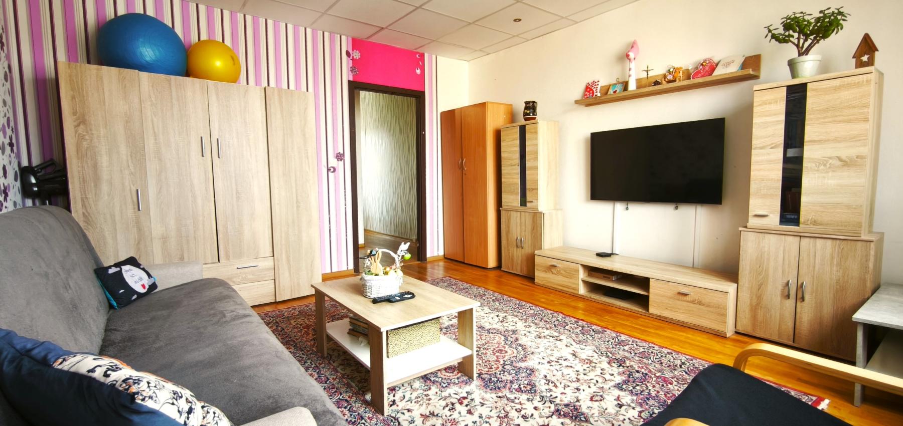 Priestranný 2,5 - izbový byt s potenciálom a krásnym výhľadom na Solivar