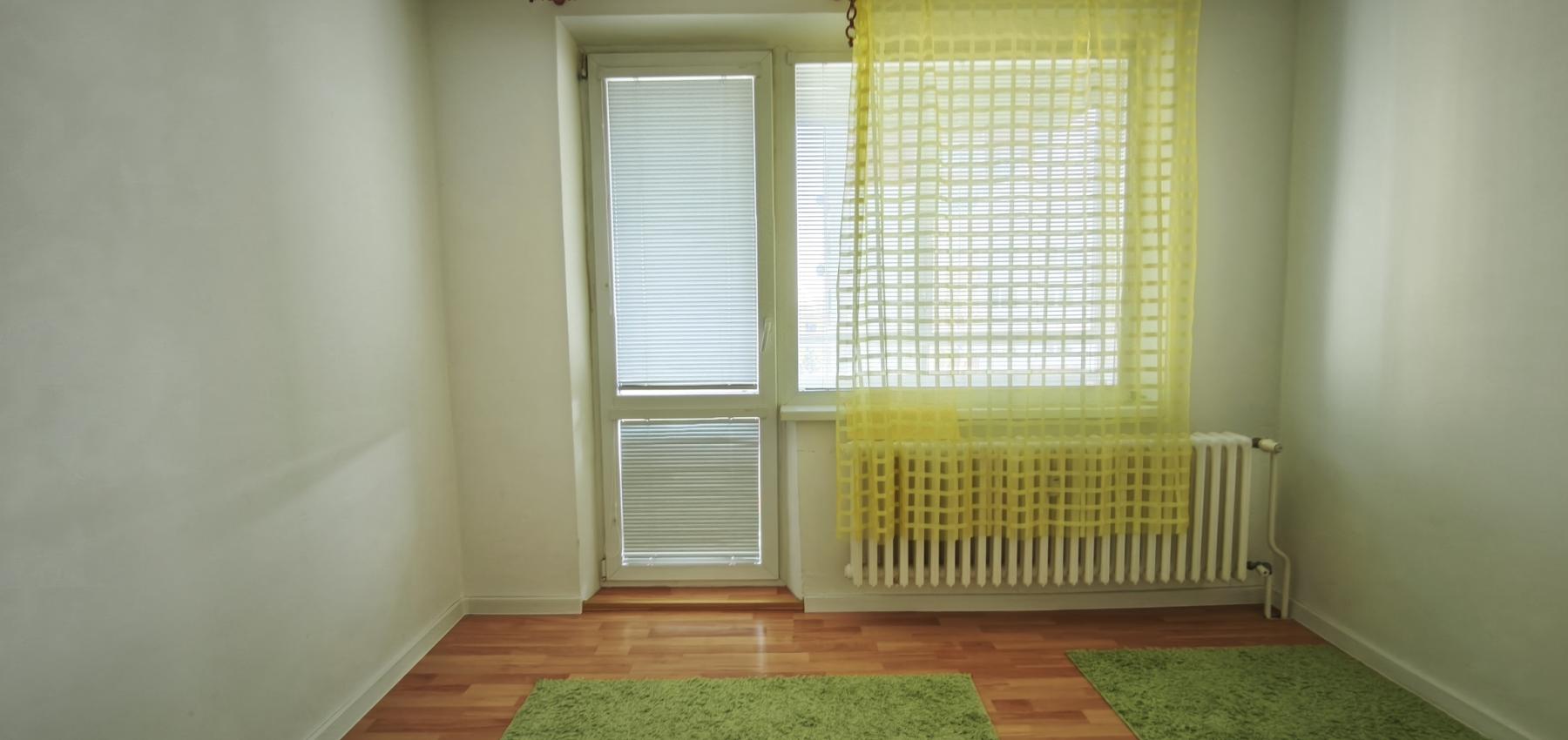 Kúpou voľný 3 izbový byt Sekčov Martina Benku, 59 m2, zariadený, s balkónom