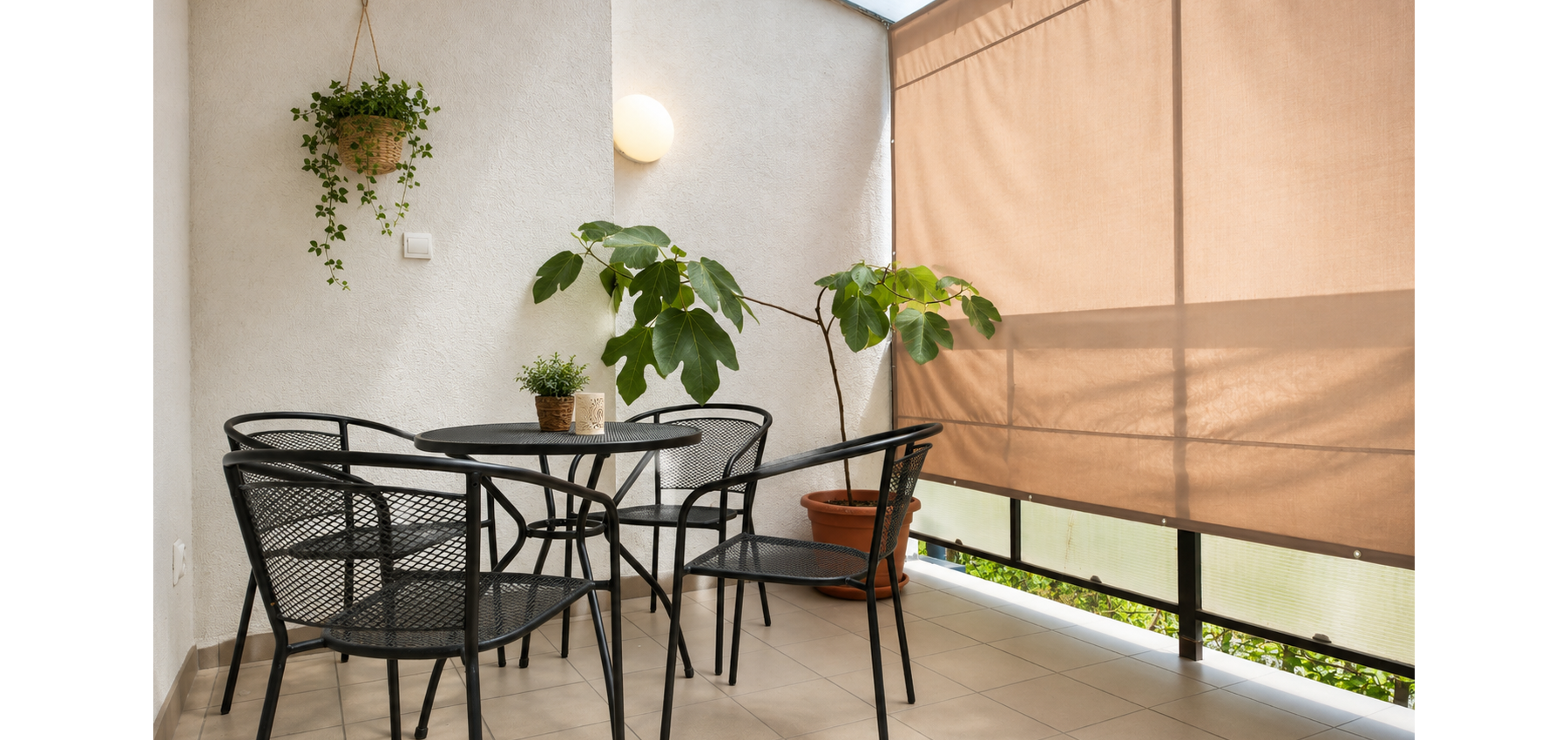 Komfortný veľký 2 izbový byt s garážou, loggia 16 m2, krb, Veselá ulica Prešov