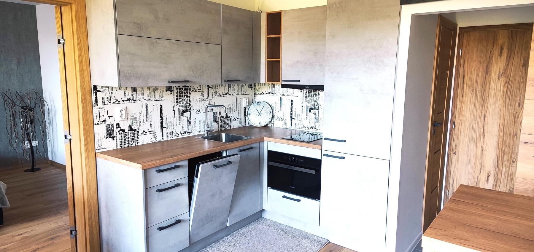Na prenájom supermoderný 2 izbový byt s dvomi loggiami v centre mesta pri OC NOVUM, Kúpeľná