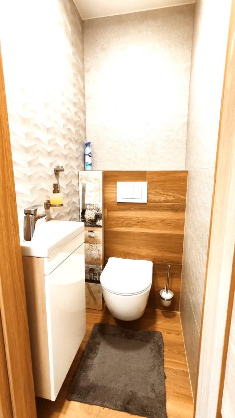Na prenájom supermoderný 2 izbový byt s dvomi loggiami v centre mesta pri OC NOVUM, Kúpeľná
