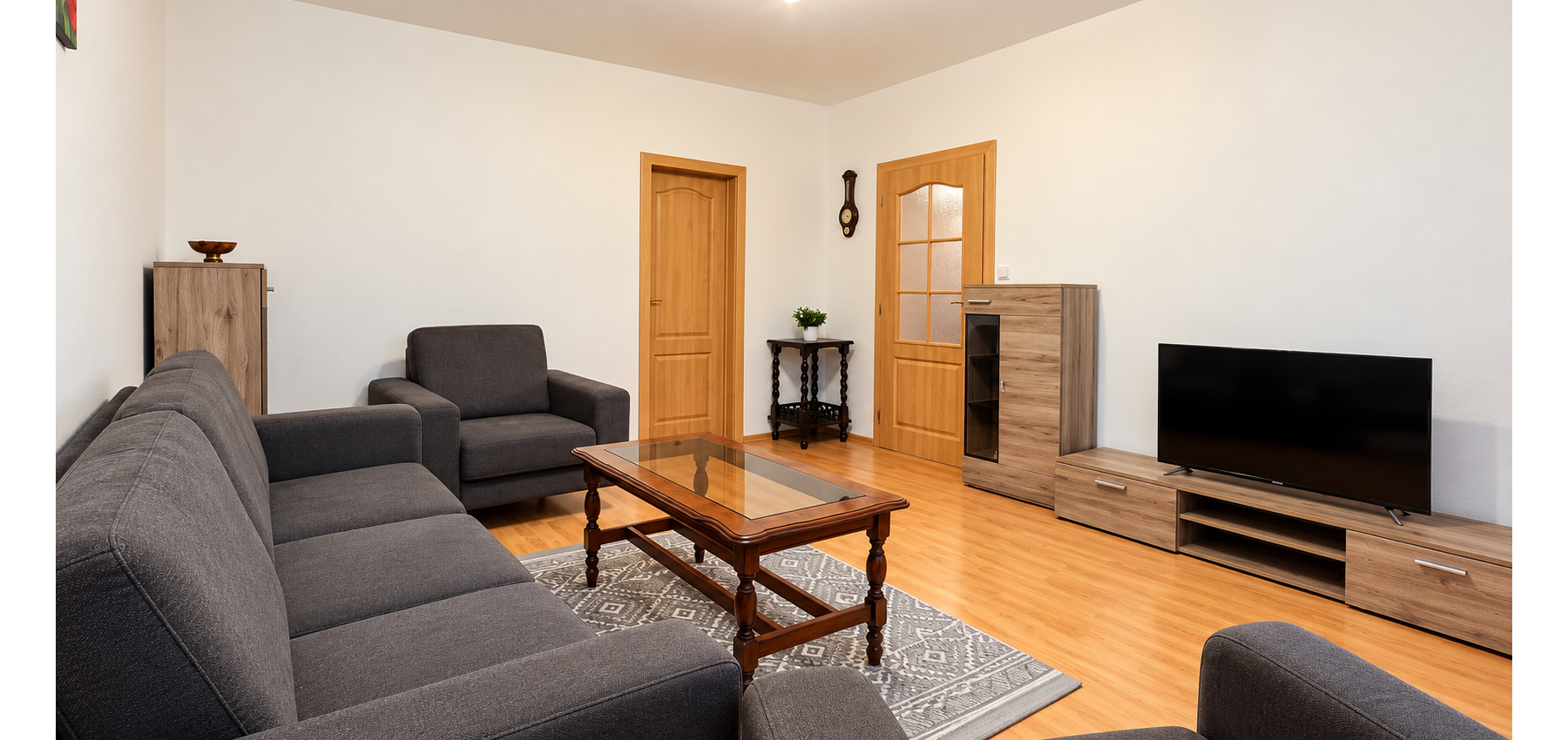 PRENÁJOM | Priestranný zariadený 3-izbový byt s veľkou loggiou – Popradská, Sekčov,  70 m² | 4. poschodie | Výťah | Zariadený | Voľný ihneď