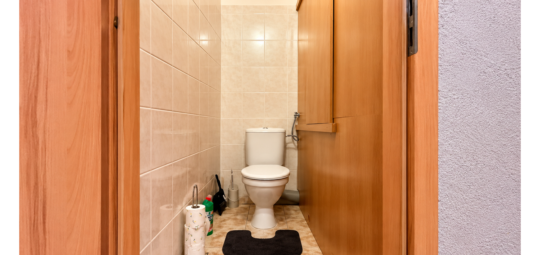 PRENÁJOM | Priestranný zariadený 3-izbový byt s veľkou loggiou – Popradská, Sekčov,  70 m² | 4. poschodie | Výťah | Zariadený | Voľný ihneď