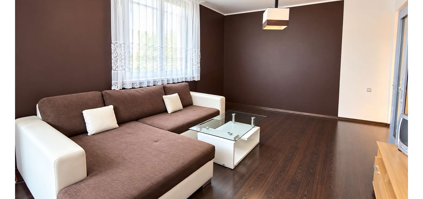 PRENÁJOM | 2-izbový byt so zasklenou loggiou v centre Prešova – 49 m²