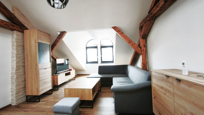 Atypický viacúrovňový mezonet v centre mesta pre 4-6 ľudí, Slovenská ulica, s parkovaním