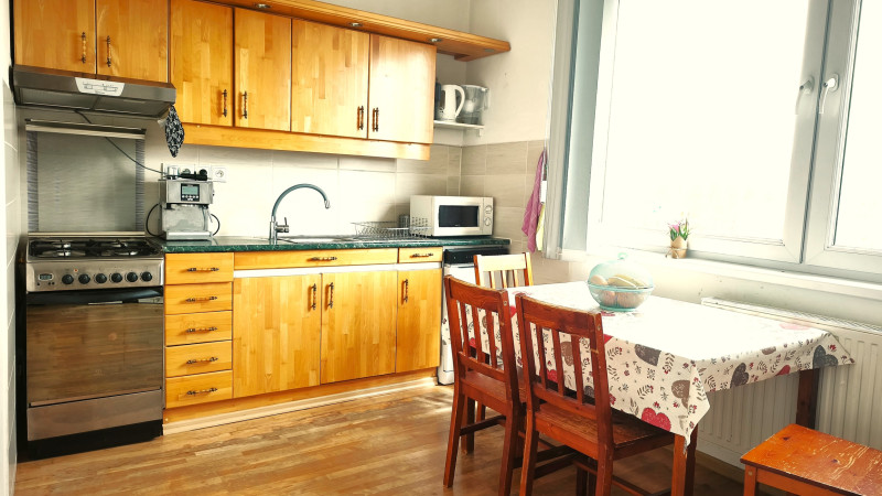 Priestranný 2,5 - izbový byt s potenciálom a krásnym výhľadom na Solivar